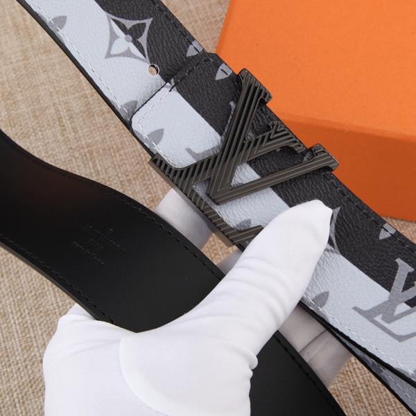 激安ルイヴィトンベルト背面デザイン